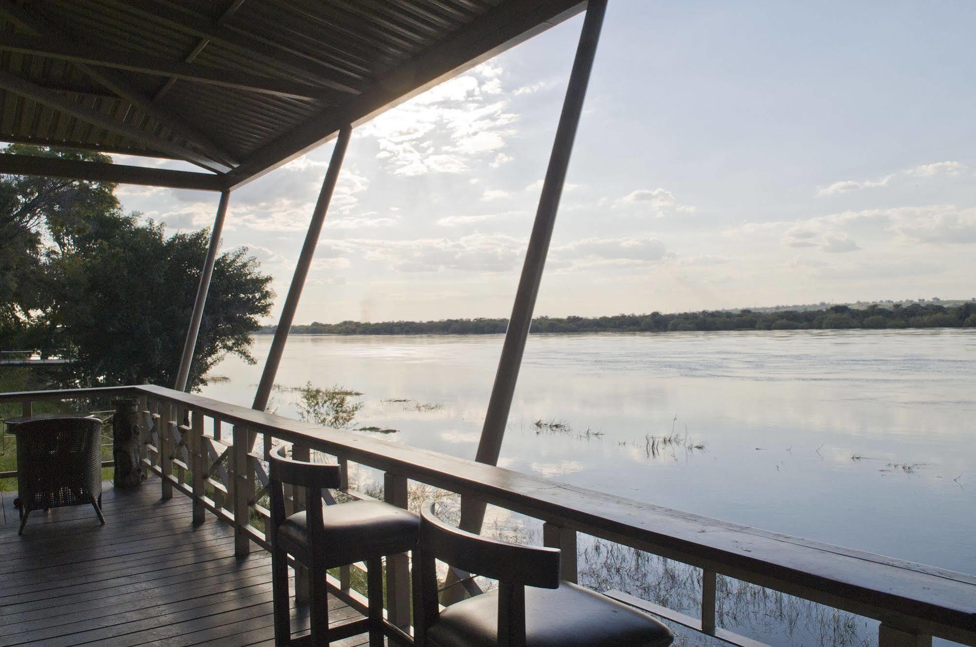 Protea Hotel By Marriott Zambezi River Lodge Katima Mulilo Eksteriør bilde